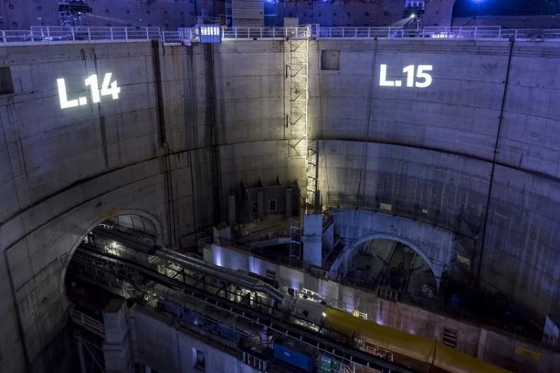 Mise en lumière du puits de croisement des tunneliers de la ligne 15 sud et 14 sud à Villejuif Institut Gustave-Roussy  